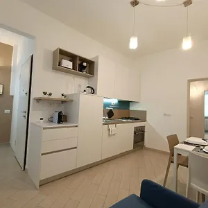 Appartamento Firsthouse - Nel Centro Storico Con Parcheggio Gratuito